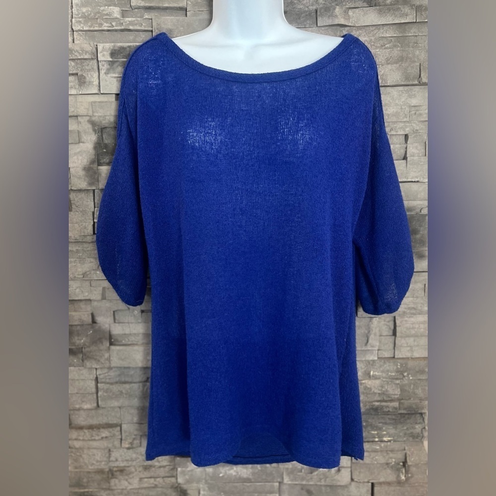 Mary Jane blue one size knit top